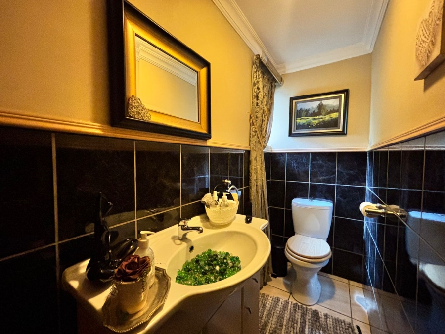 3 Bedroom Property for Sale in Vaal de Grace Golf Estate Free State